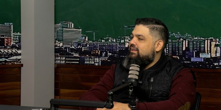 Fotografía del profesor Alexis Lugo.