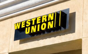 Fotografía de fachada de sucursal de Western Union.