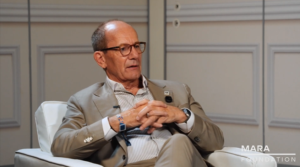 Fred Thiel, CEO de MARA Holdings, durante una entrevista sobre Bitcoin, cuรกntica, minerรญa, etc.