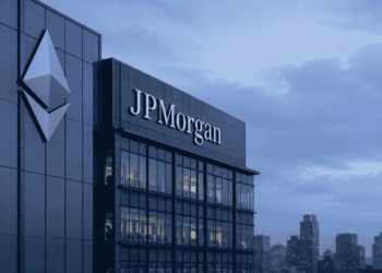 Edificio de JPMorgan con logo de Ethereum.