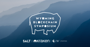 Banner promocional del Wyoming Blockchain Symposium, con apoyo de SALT, Kraken y la Universidad de Wyoming.