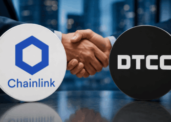 En primer plano, logos de chainlink y DTCC. En el fondo, un apretón de manos.