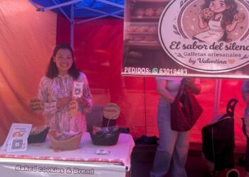 Fotografía de Valentina en su emprendimiento en El Prado, Bolivia.