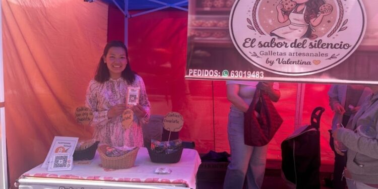Fotografía de Valentina en su emprendimiento en El Prado, Bolivia.