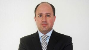 Fotografía del economista Carlos de Fuenmayor.