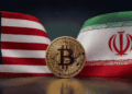 bandera de Estados Unidos, bandera de Irán, moneda de BTC.