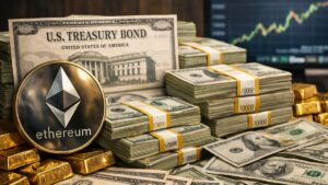 Ethereum junto a bonos del Tesoro de EE. UU., fajos de dólares y lingotes de oro con gráfico financiero al fondo.