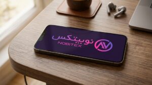 Un teléfono mostrando el logo de exchange iraní Nobitex.