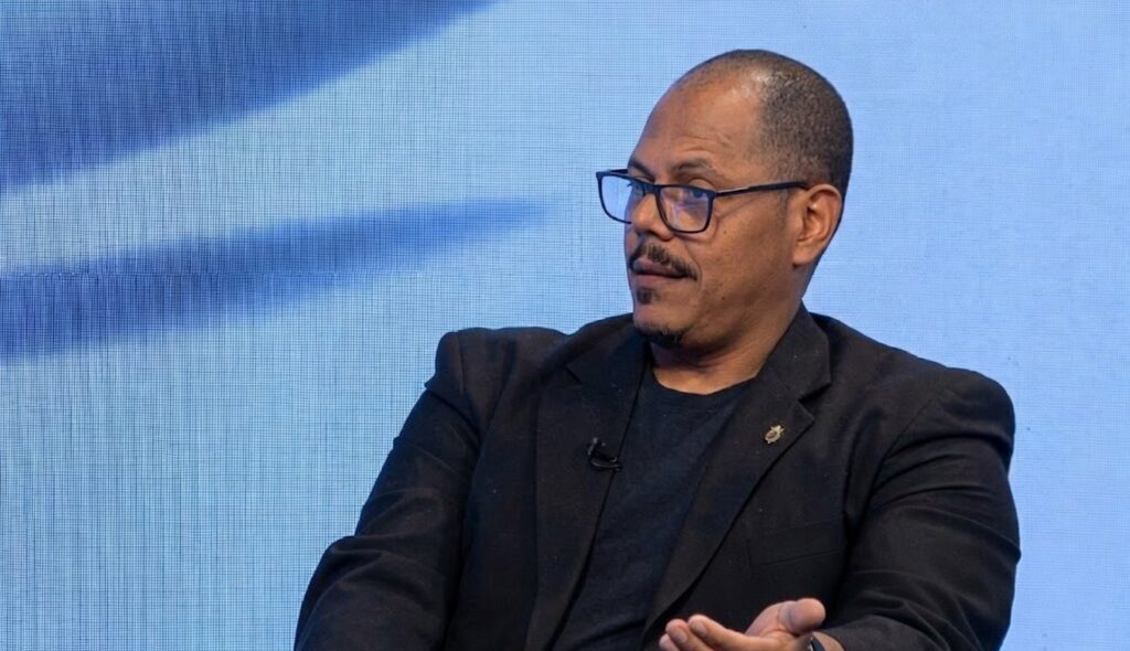 Photograph of the Venezuelan economist Aarón Olmos.