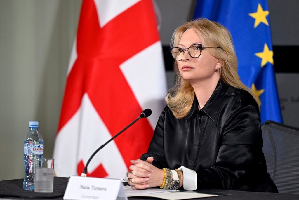 Fotografía de Natia Turnava, presidenta del Banco Nacional de Georgia.