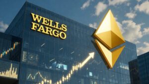 Edificio de Wells Fargo con logo Ethereum dorado y gráficos de crecimiento financiero.