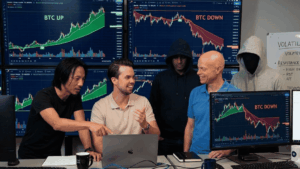 De izquierda a derecha: Willy Woo, Michaël van de Poppe, trader pseudónimo n° 1, David Zanonni y trader pseudónimo n°2.