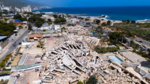 Devastación tras los doble sismos en La Guaira, Venezuela