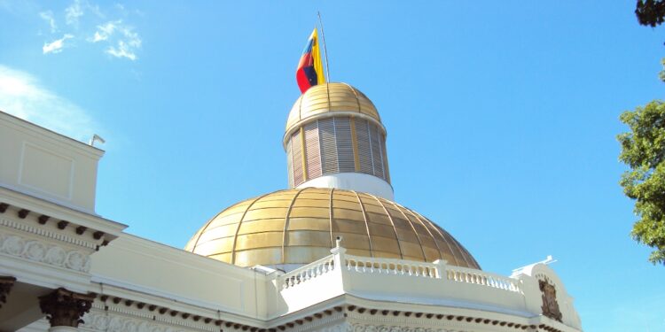 Fotografía del Palacio Federal Legislativo en Caracas, Venezuela.