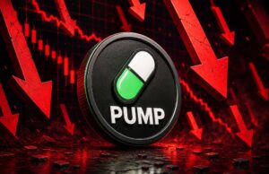 Una moneda física de PUMP rodeada de flechas rojas.