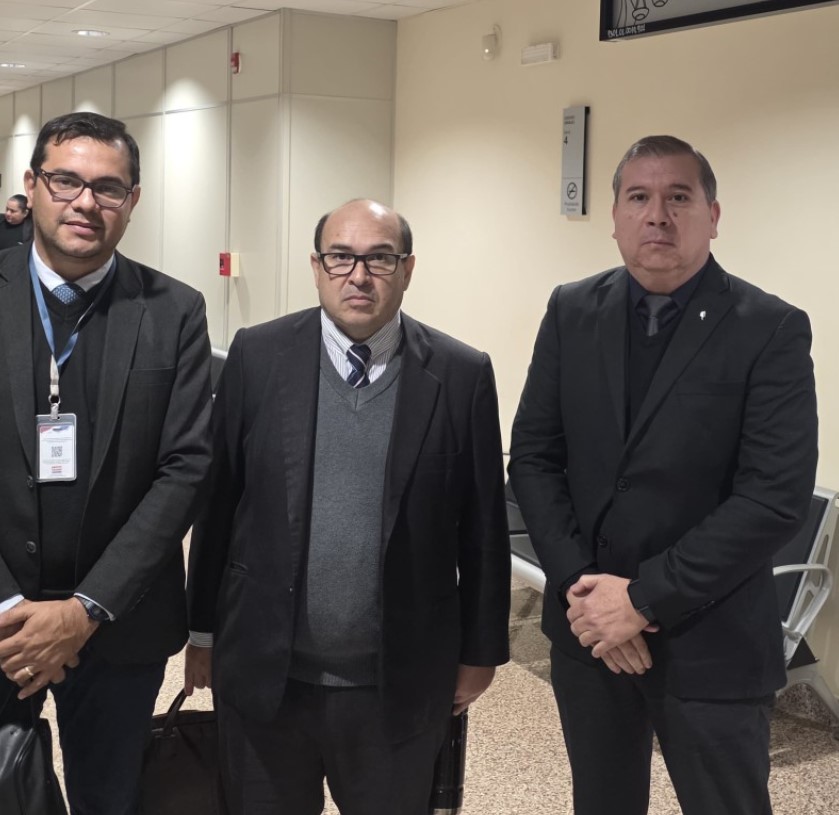Fotografía del equipo jurídico de la ANDE.