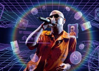 El Indio Solari cantando en un entorno digital y futurista rodeado de elementos NFT