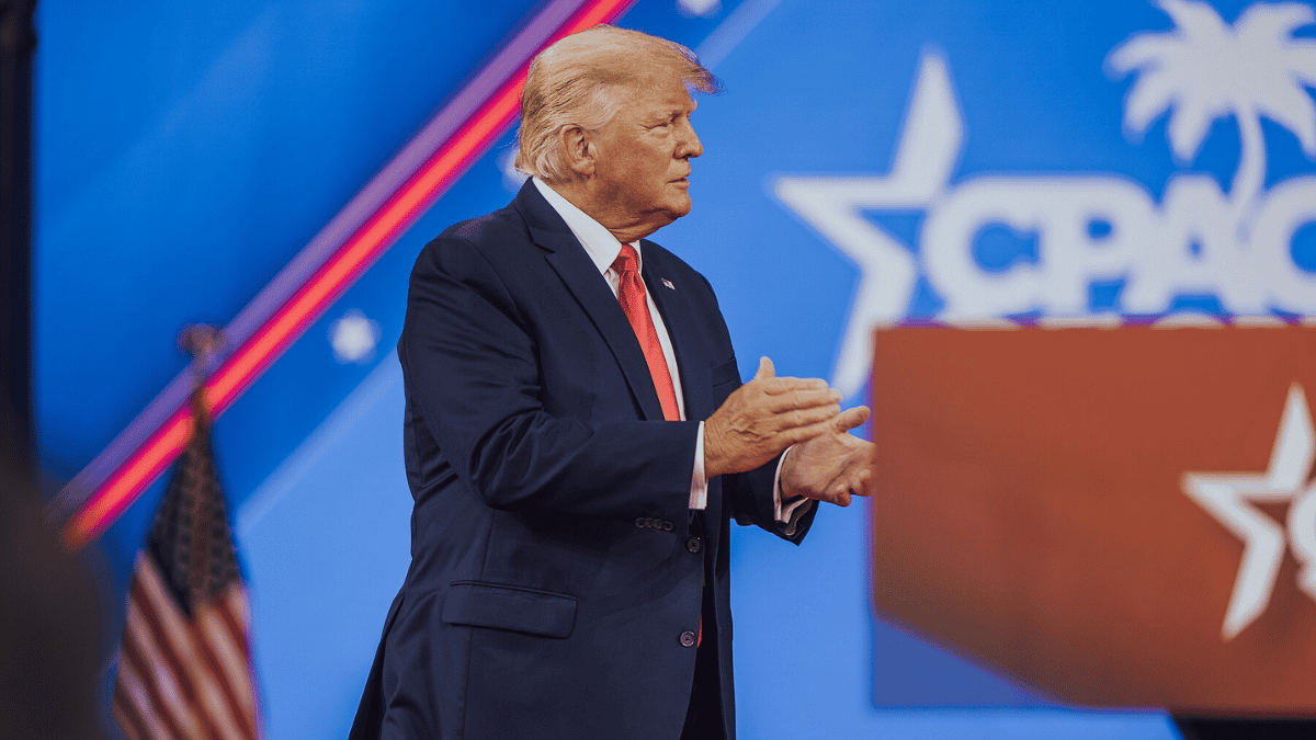 Trump: «El acuerdo con Irán se firmará mañana y el estrecho de Ormuz quedará abierto»