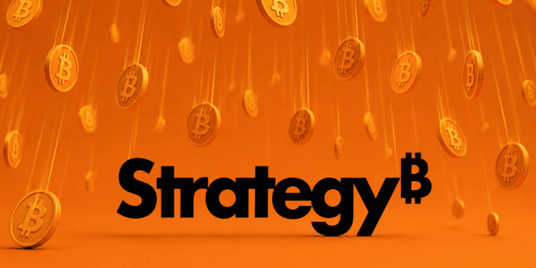 Una "lluvia de bitcoin" sobre el logo de Strategy.