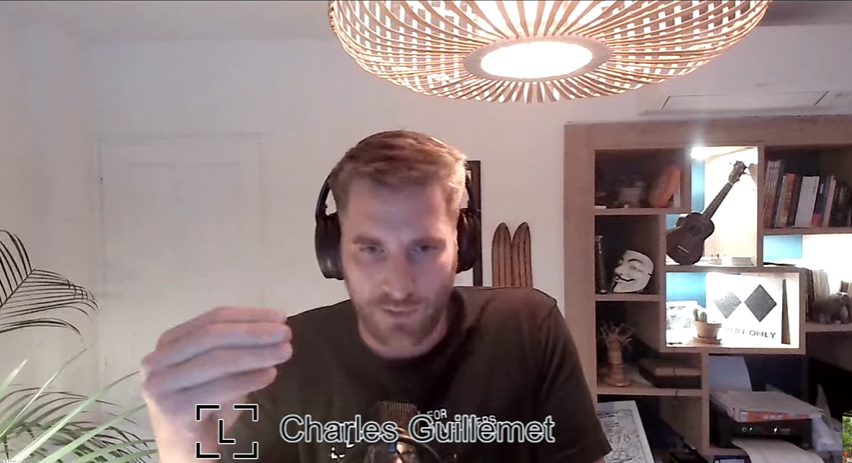 Charles Guillemet durante una entrevista.