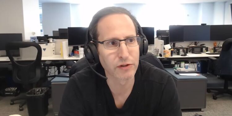 Matthew Sigel durante su participación en The Wolf Of All Streets Podcast.