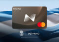 Promocional del lanzamiento de la tarjeta Nexo, grande en el centro, con una bandeta argentina detrás. Debajo el logo de la AFA y Nexo, como sponsor regional de la Selección Argentina