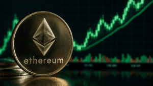 Moneda física de ether. Gráfico de precio subiendo.