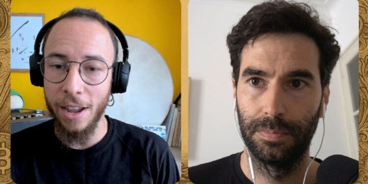 Fotografía de Joan Tubau e Iván Gómez en el podcast de CriptoNoticias.