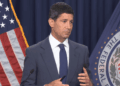 Kevin Warsh hablando en su segundo discurso como presidente de la FED.