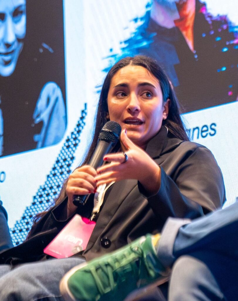 Conferencia durante el evento Latam Digital Assets Conf en Buenos Aires.