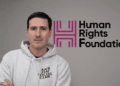 Alex Gladstein y logo de la HRF.