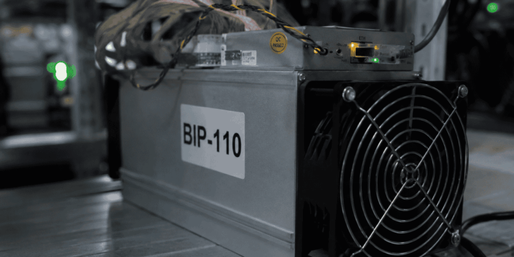 Equipo ASIC de minería de Bitcoin con la etiqueta BIP-110.