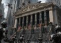 Robots de IA tratando de atacar un edificio de Wall Street.