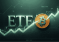 La palabra "ETF" y el logo de BTC con gráficos verdes.