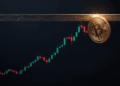 Imagen conceptual que representa al precio de bitcoin enfrentando una resistencia.