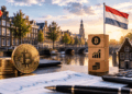 Bandera de Países bajos junto a una moneda de bitcoin y papeles legales