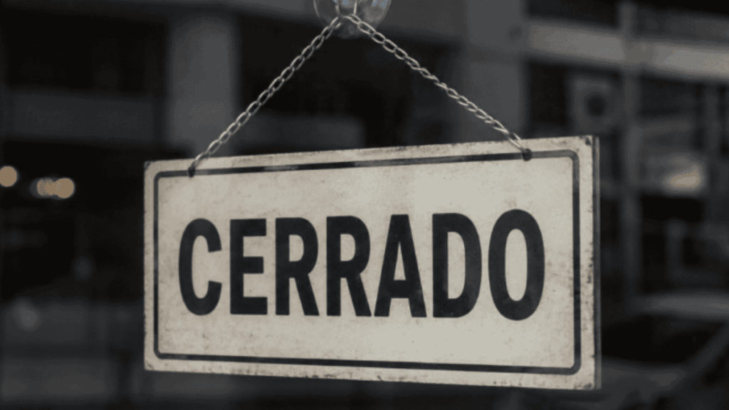 Cartel genérico de una tienda cerrada.