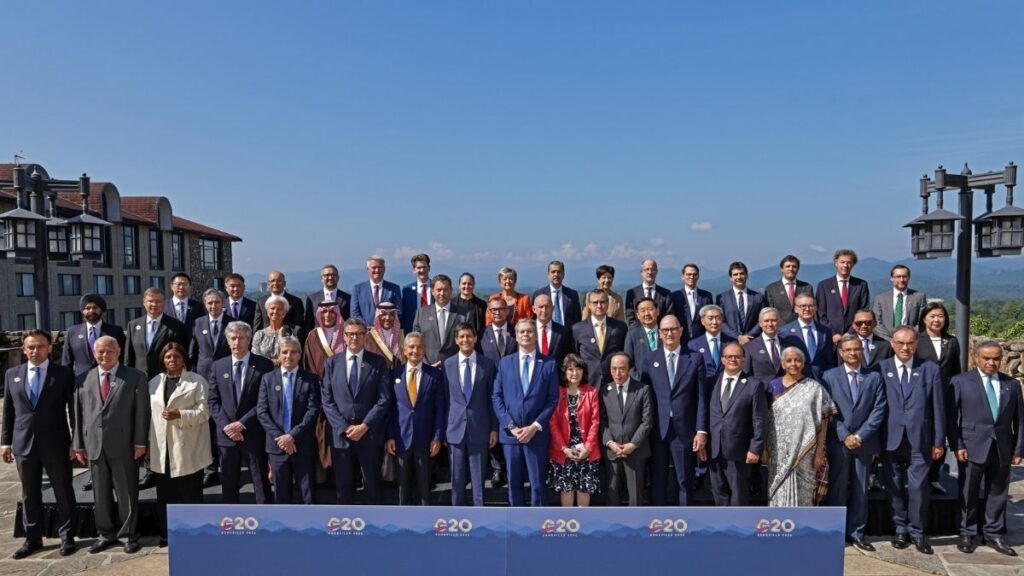 Ministros de finanzas y gobernadores de bancos centrales del G20.