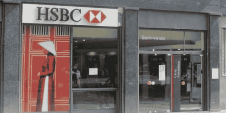 Fachada de local de HSBC en Brasil.