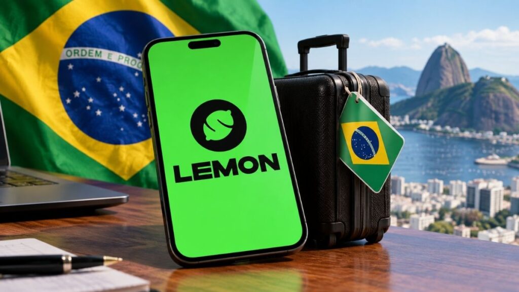 Teléfono móvil con la app de Lemon Cash y bandera de Brasil en Río de Janeiro.