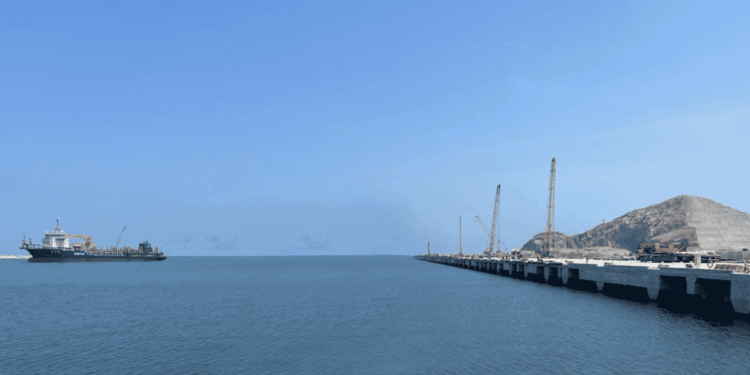 Vista del Puerto de Chancay, infraestructura clave para el comercio internacional peruano.