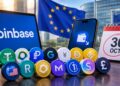 Portátil con el logo de Coinbase, teléfono móvil, calendario marcando el 30 de octubre, frente a la bandera de la Unión Europea.
