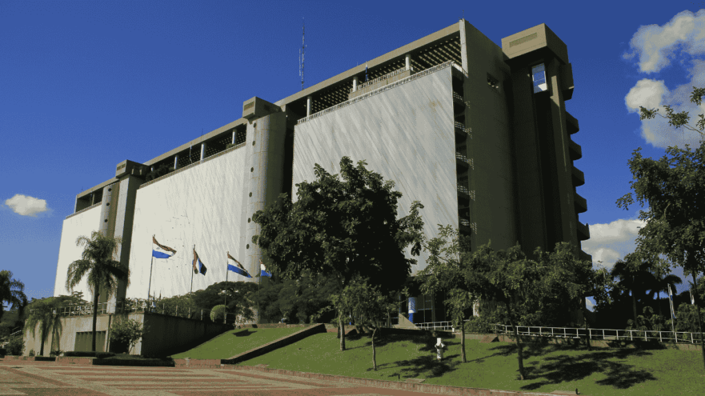 Edificio del Banco Central de Paraguay.